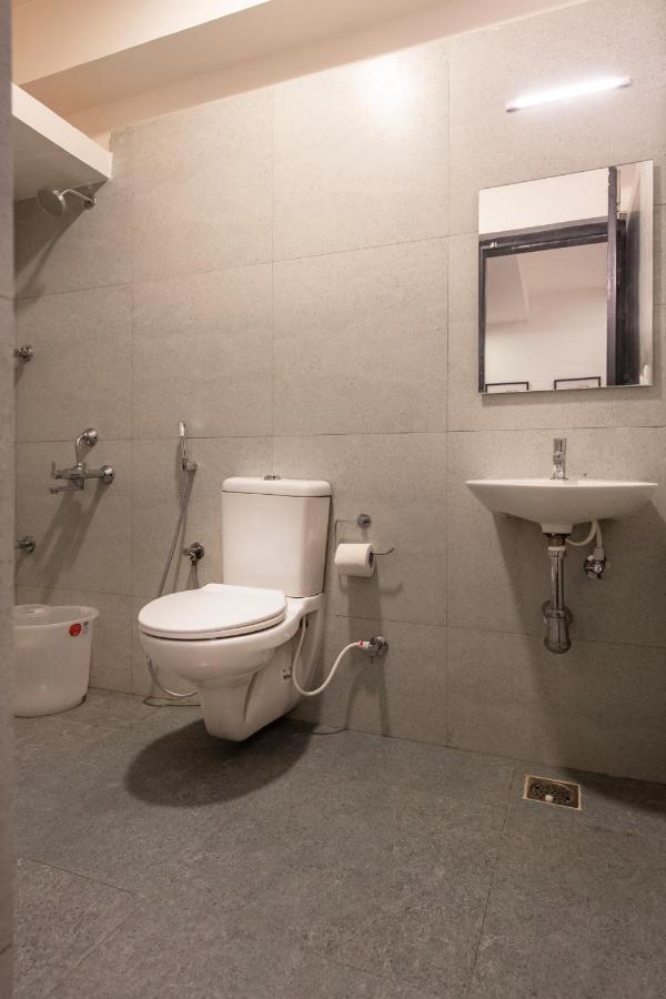 Hotel Convastay Prestige- Near Apollo Hospital & Us Consulate