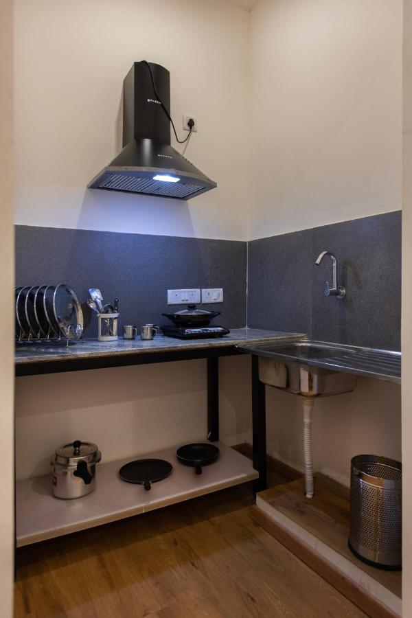 Convastay Prestige- Near Apollo Hospital & Us Consulate Hotel *